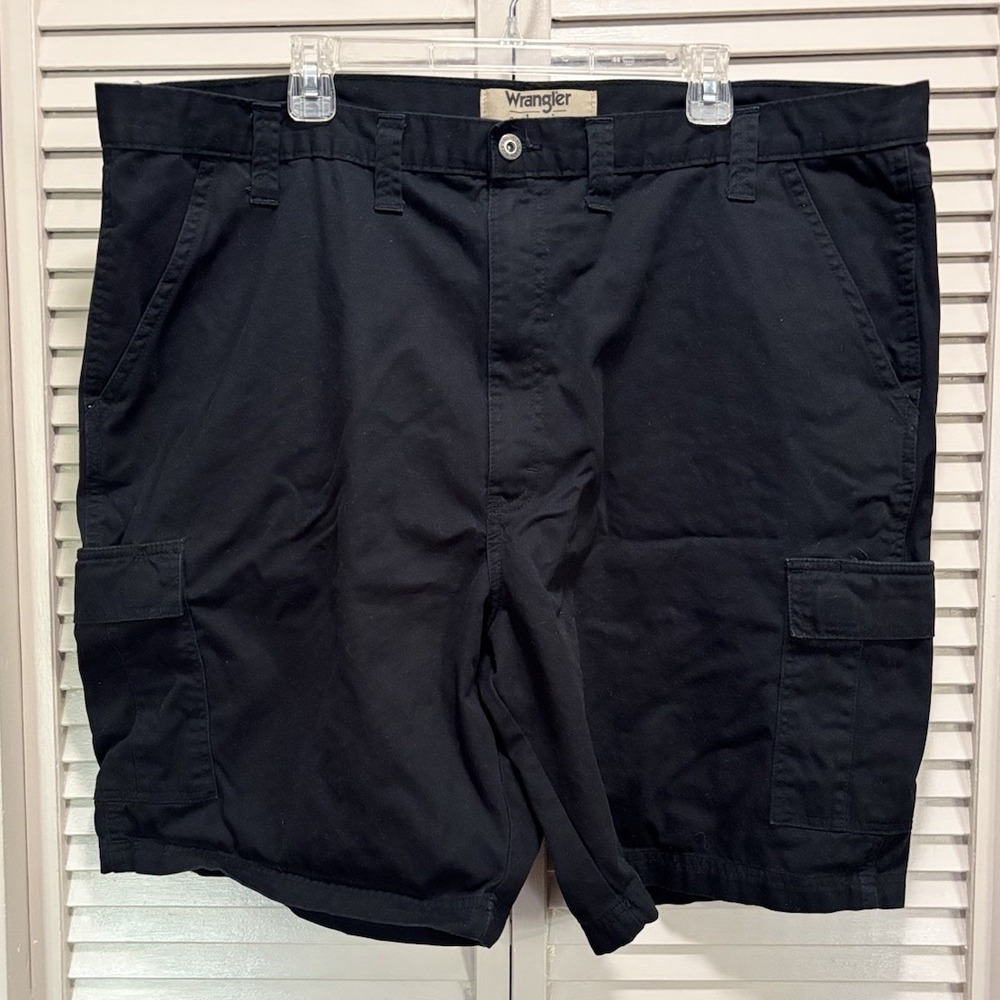 Wrangler Authetics Khaki Black Cargo Shorts Size 44‎ Pockets High Rise Outdoor